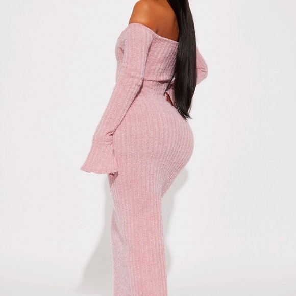 Pink Ribbed Off-Shoulder Bodycon Dress - Picture 2 of 5